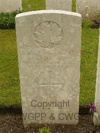 Etaples Military Cemetery - Hayton, John